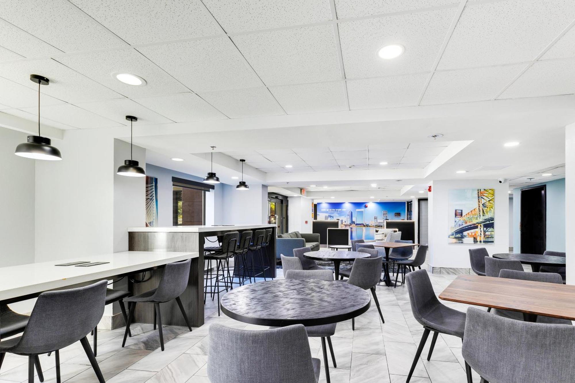 La Quinta Inn & Suites By Wyndham Jacksonville Mandarin Exterior foto